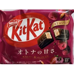 NESTLE KITKAT BERRY & NUTS  9.00 PIECE