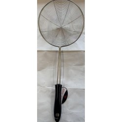 STRAINER WITH BLACK HANDLE  