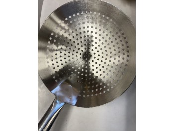 STAINLESS STEEL STRAINER   